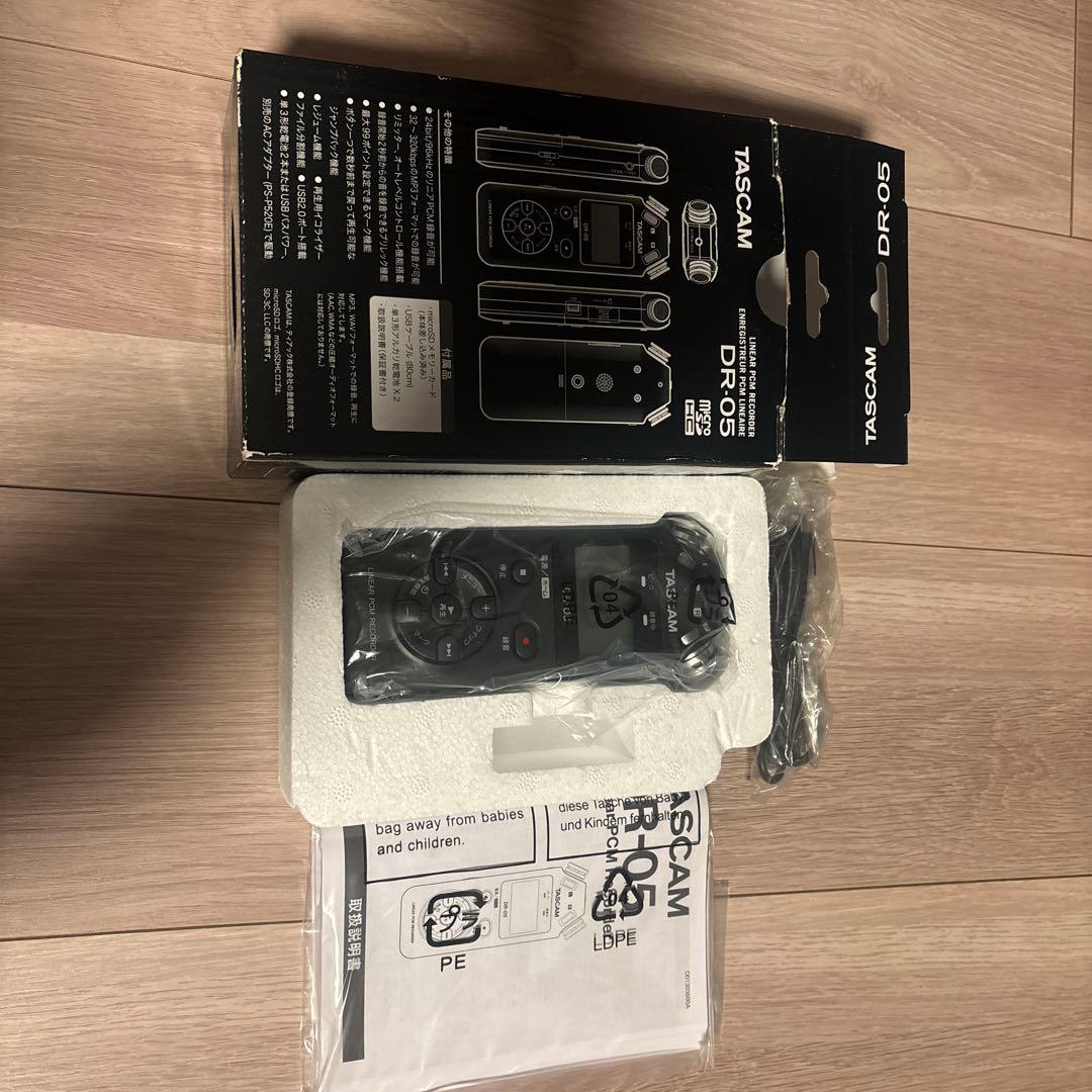 TASCAM DR-05 リニアPCMレコーダー　ティアック株式会社