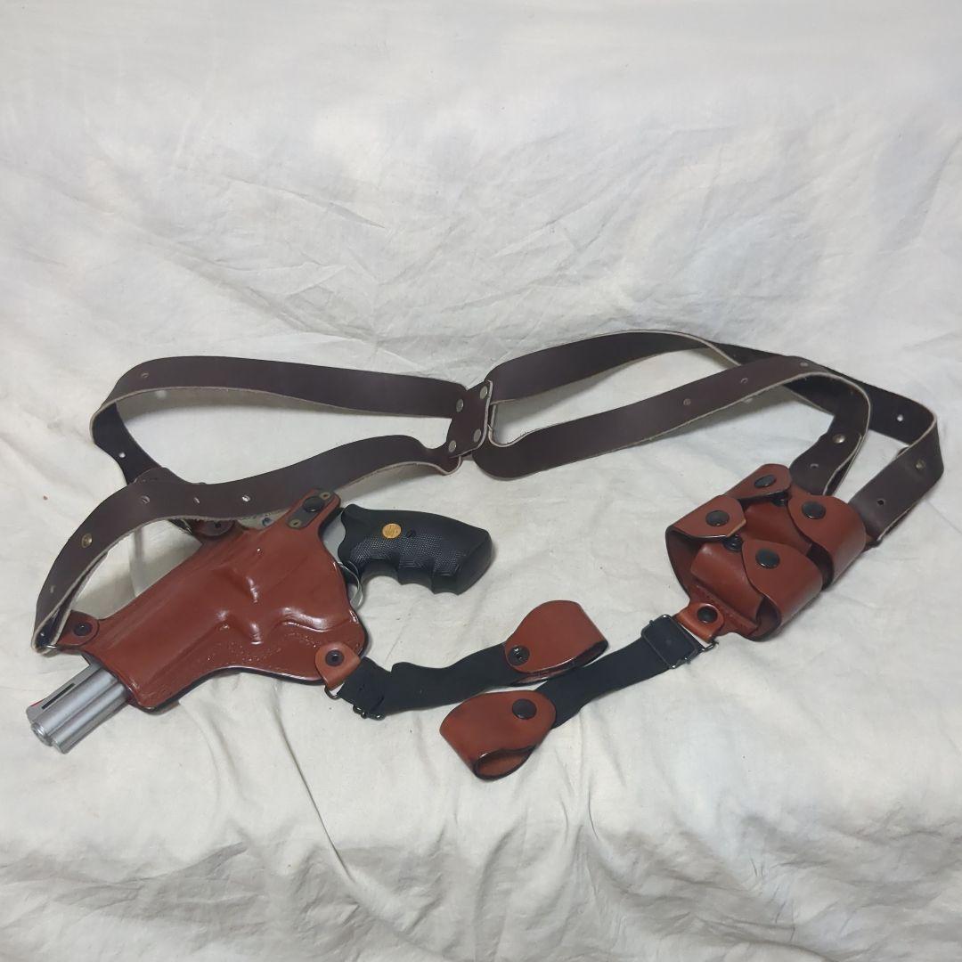 tagua gunleather実物　リボルバー用本革レザーショルダーホルスター tagua gunleather実物 リボルバー用本革レザーショルダーホルスター