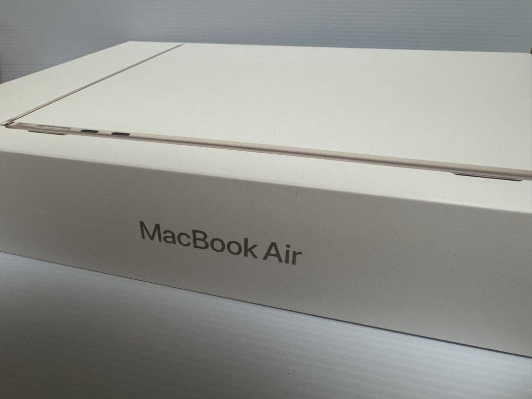 MacBook Air M4 13インチ 16GB 256GB スターライト