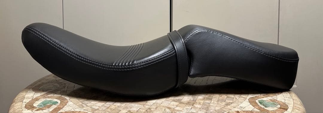 純正　ハーレーダビットソン　ＸＬ1200X 純正シート　極美品 HD397》ハーレーダビッドソン スポーツスター XL1200X 純正 シート