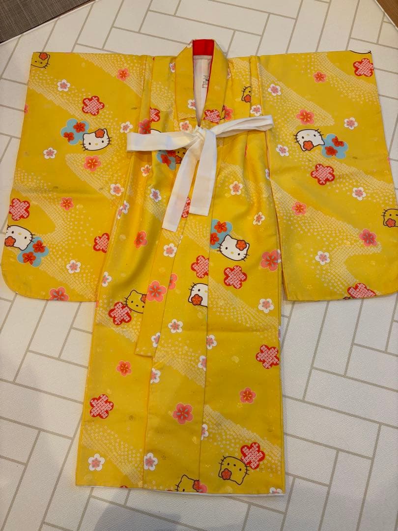美品】ハローキティ 七五三 着物セット平成レトロ 足袋付きイエロー3歳