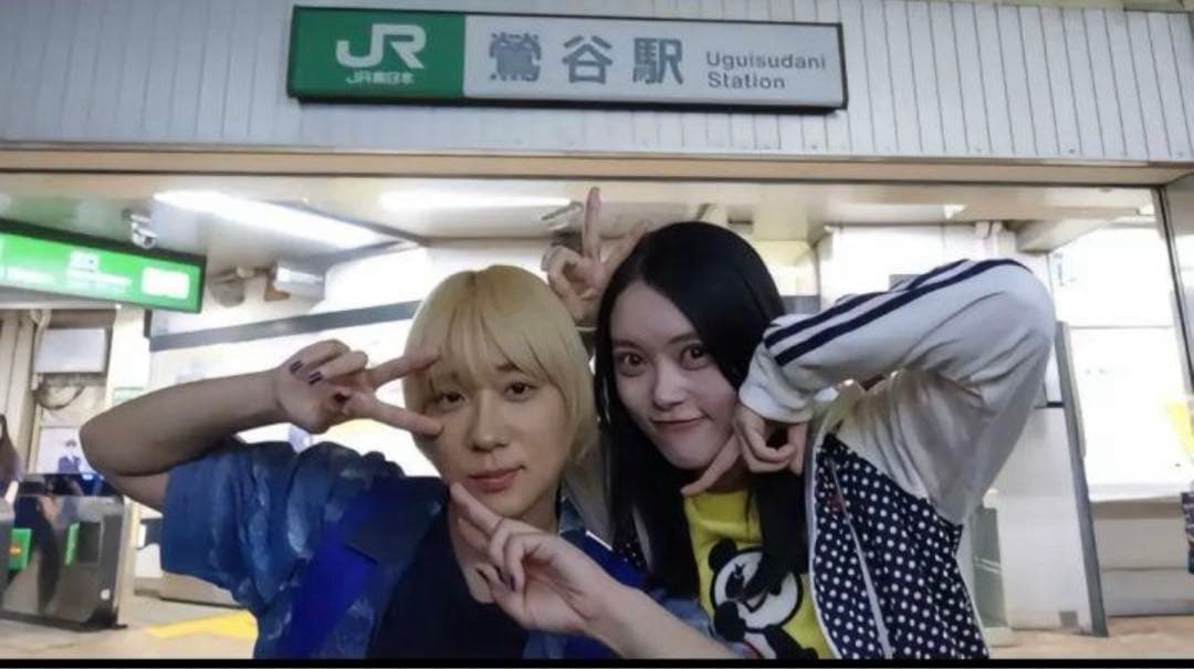 ベイビーわるきゅーれ adidas ジャージ 杉本ちさと 高石あかり - メルカリ