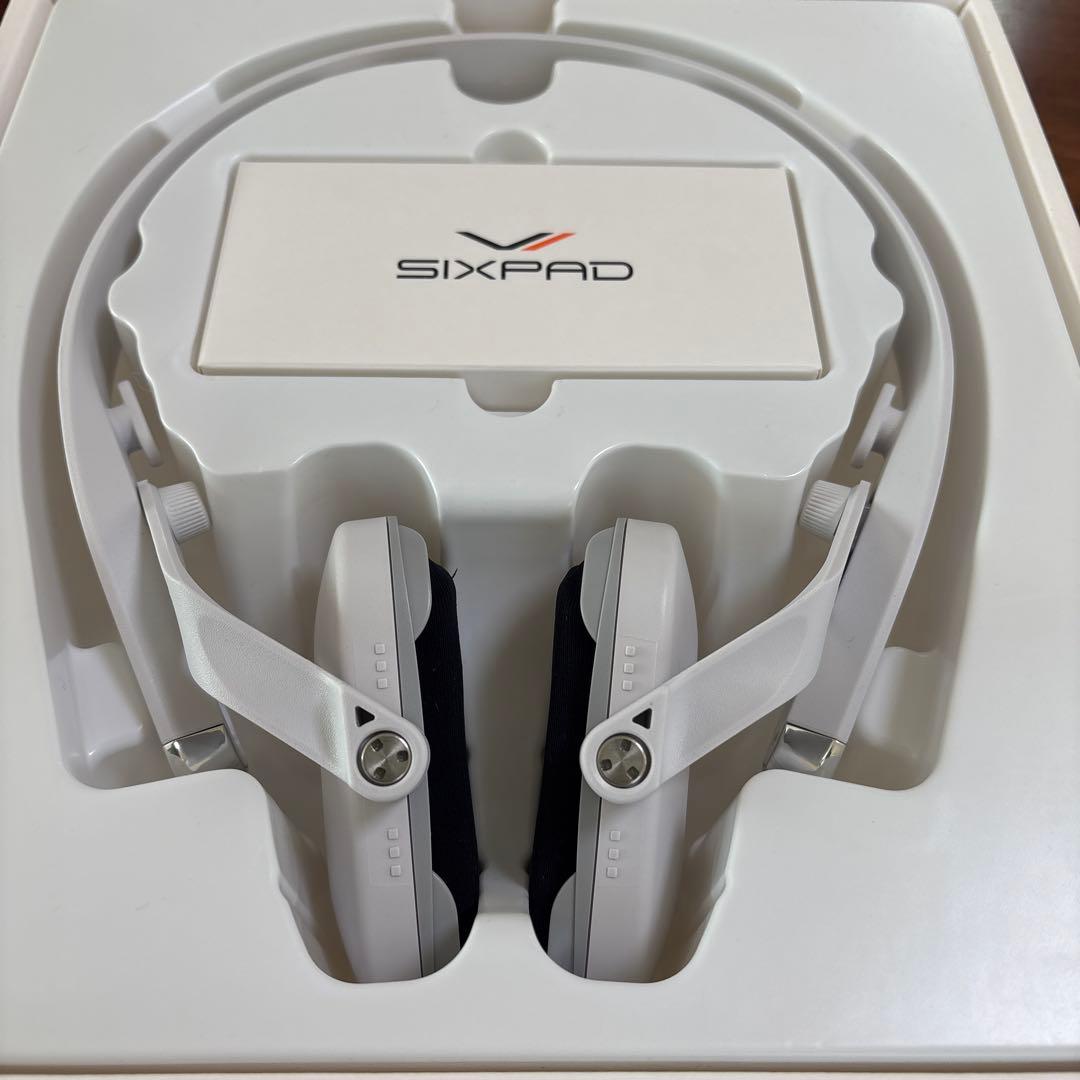 MTG SIXPAD Facial Fit フェイシャルフィットEMS 美顔器 Amazon.co.jp: 【公式ストア限定】シックスパッド フェイシャル