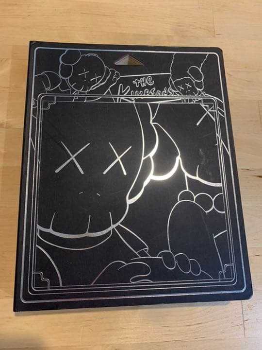 kaws c10 the kimpsons 初期作品集 アートブック KAWS C10 The Kimpsonsカウズ - 古本買取 2手舎/二手舎 nitesha 写真集