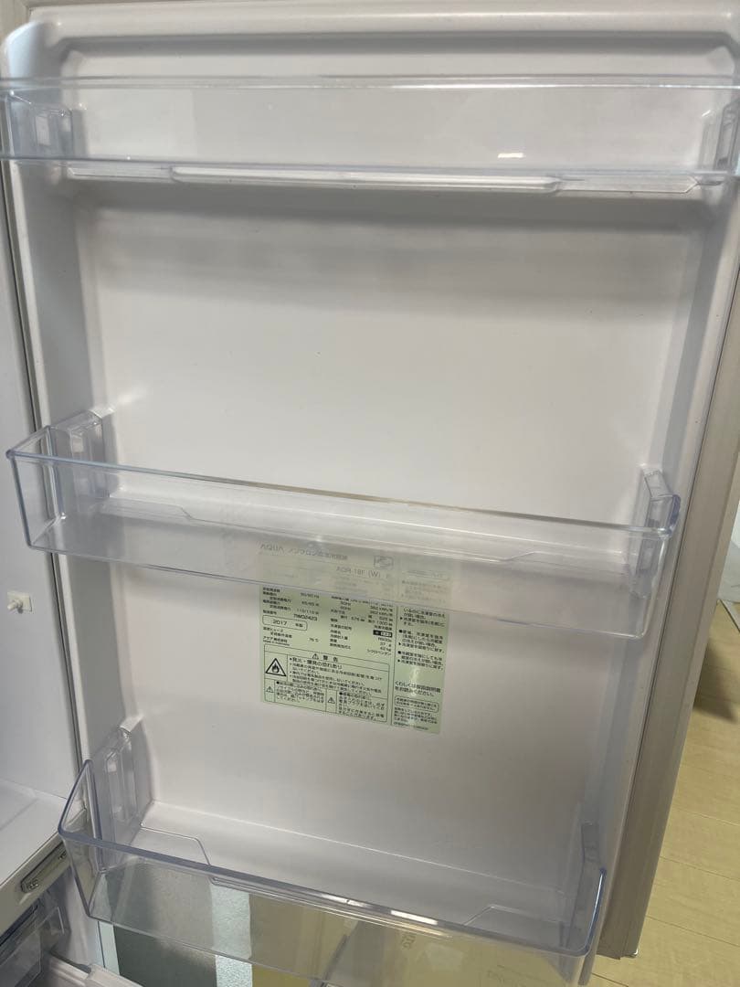 【たのメル便】AQUAノンフロン冷凍冷蔵庫 2017年製AQR-18F (W)